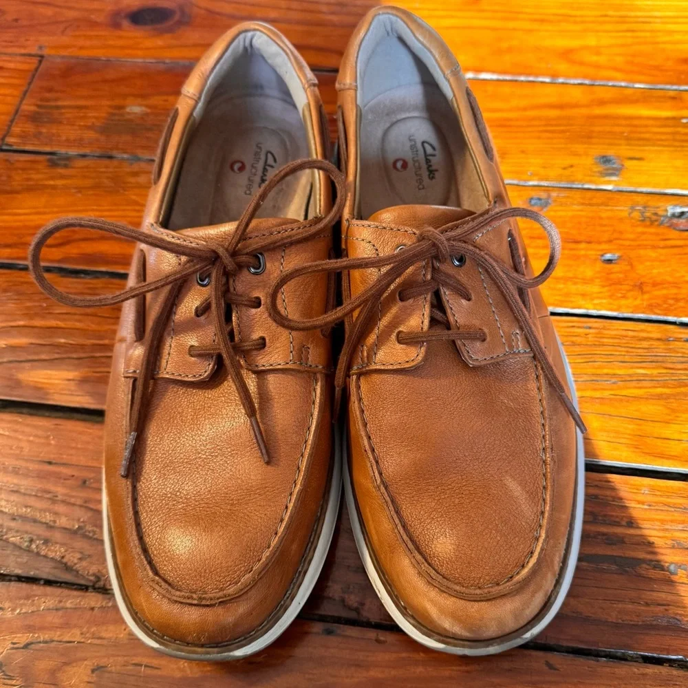 Clarks Mens Un Pilot Lace Up Tan Leather Shoes Very Gently Used Size 9.5